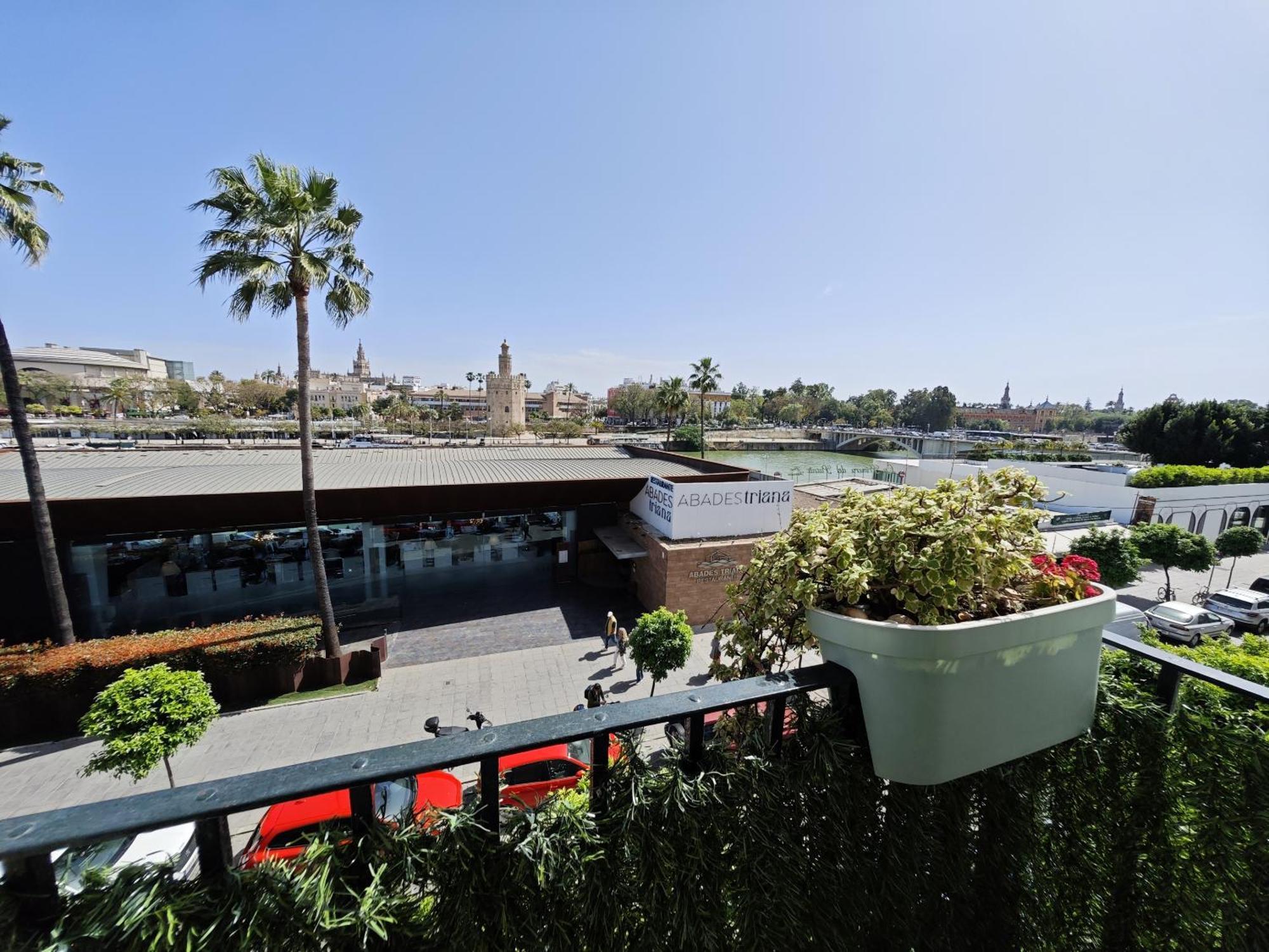 Betis Del Oro Villa Sevilla Bagian luar foto